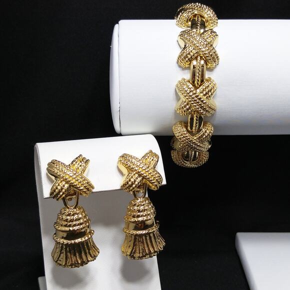 Vintage Ivana Tassel Earrings & Bracelet Set, Gold Plated, 1990s Vintage Jewelry - Picture 4 of 10